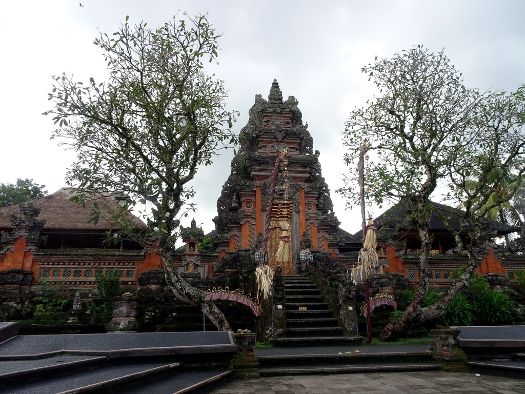 Front of the Pura Taman Saraswati temple