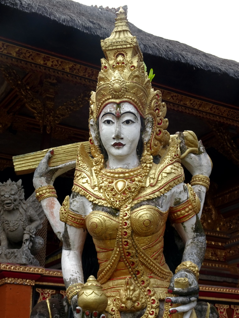 Statue at the Pura Taman Saraswati temple