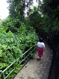 Miaomiao on the path from the entrance to the Goa Gajah temple