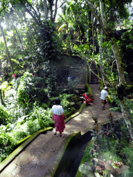 Miaomiao and our tour guide on the path to the lower part of the Goa Gajah temple