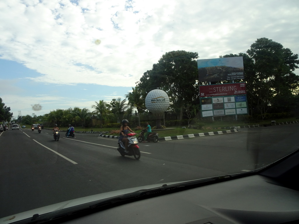 Advertisement for the New Kuta Golf course at the Jalan Raya Uluwatu street at Ungasan, viewed from the taxi from Beraban