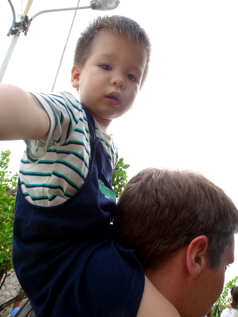 Tim and Max at the Pura Luhur Uluwatu temple