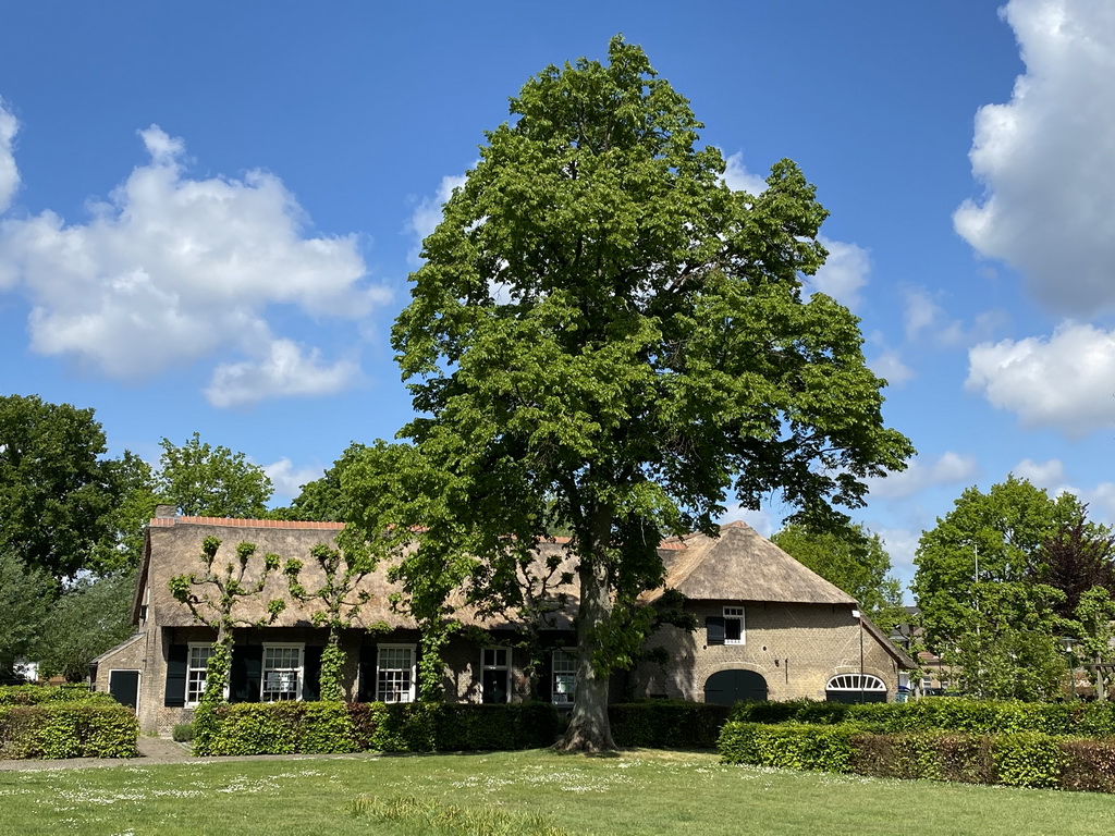 South side of the Pekhoeve farm at the Mouterijstraat street