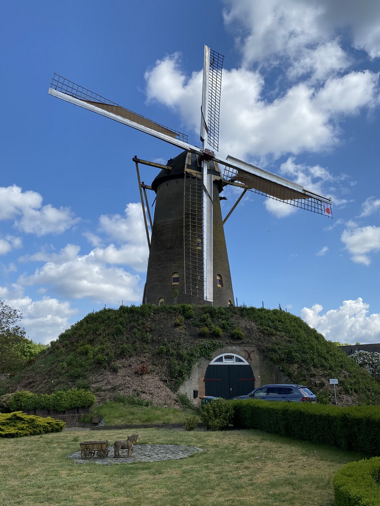 Front of the Korenbloem windmill, viewed from the Molenstraat street