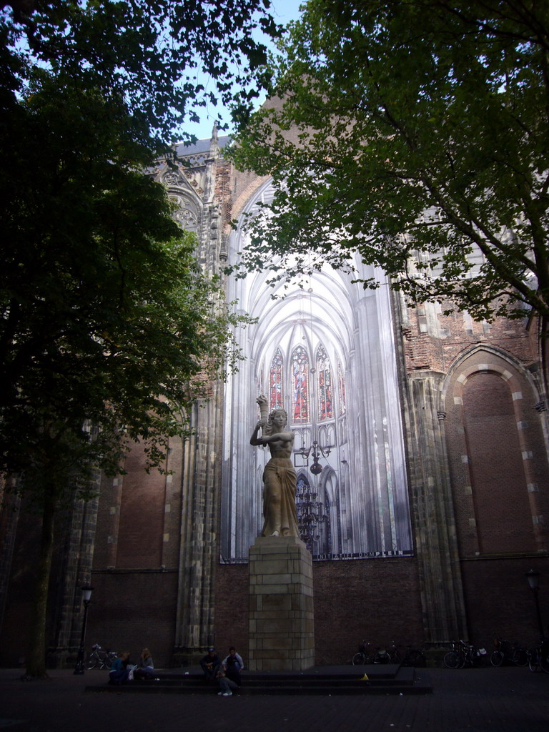 Resistance Monument at the Domplein square, and the Dom Church