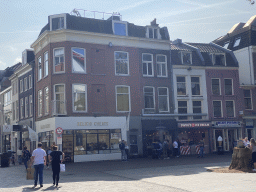 Shops at the south side of the Vredenburgplein square