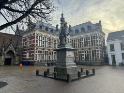 Front of the Academiegebouw building and the statue of Count John I of Nassau at the Domplein square