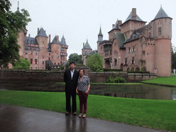Miaomiao and her friend in front of the Châtelet building and the De Haar Castle