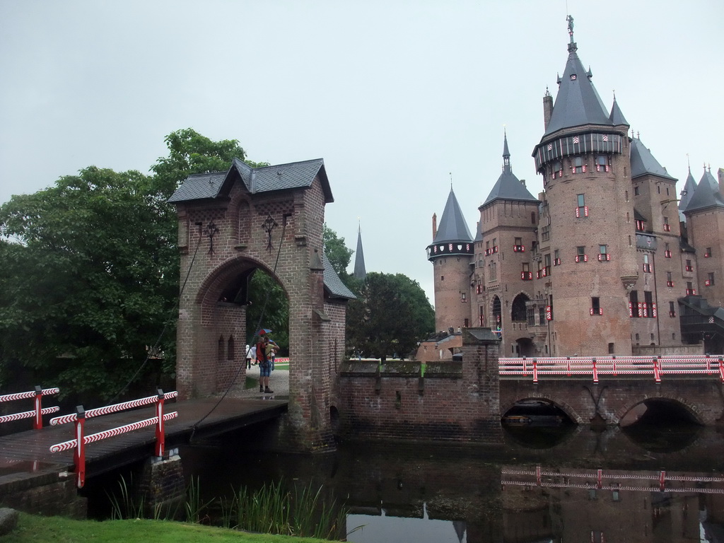 Entrance bridge and gate to the De Haar Castle