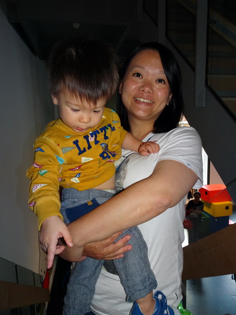 Miaomiao and Max on the staircase of the Nijntje Museum