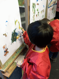 Max painting at the Art Room at the upper floor of the Nijntje Winter Museum