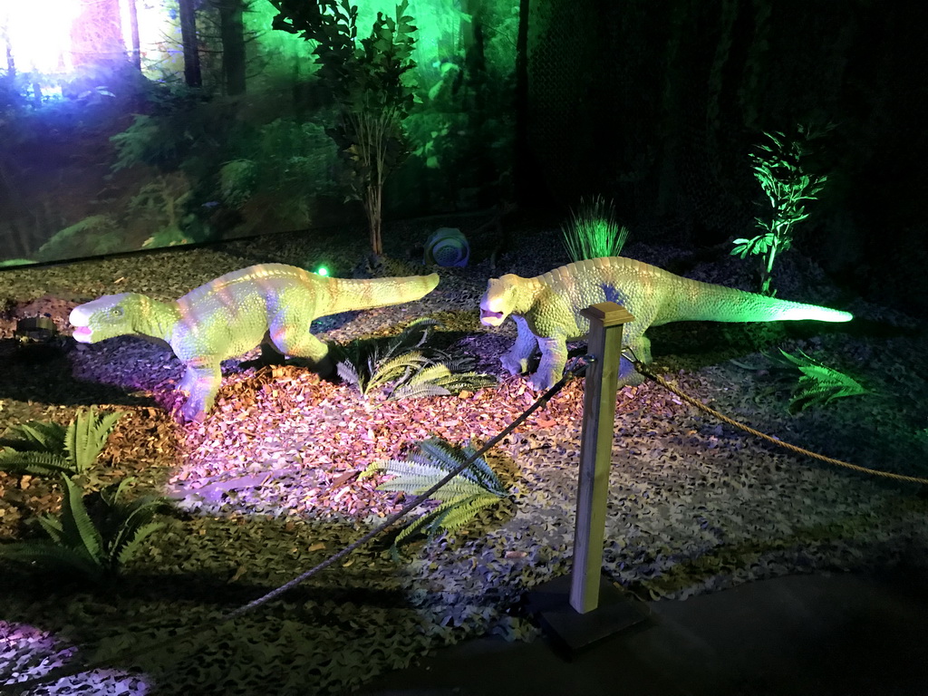 Maiasaura statues at the World of Dinos exhibition at the Jaarbeurs building