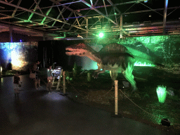 Max with a Spinosaurus statue at the World of Dinos exhibition at the Jaarbeurs building