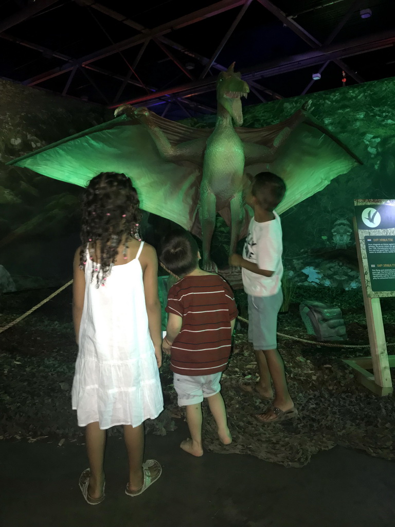 Max with a Pterodactylus statue at the World of Dinos exhibition at the Jaarbeurs building