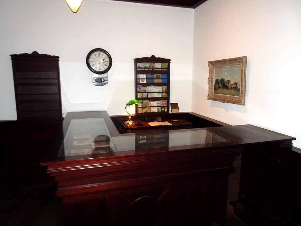 Desk at the lobby at the Droomreizen attraction at the Werkplaats hall of the Spoorwegmuseum