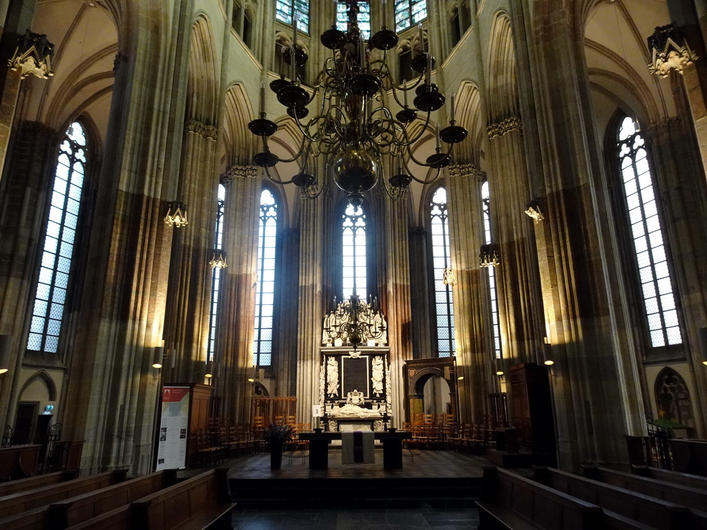 Nave, apse and altar of the Domkerk church