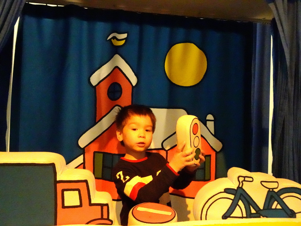 Max at the puppet theatre at the Traffic Room at the upper floor of the Nijntje Winter Museum