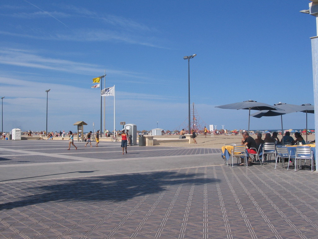 The beach at the east side of Valencia