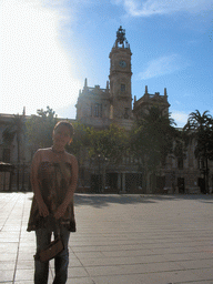 Miaomiao in front of the City Hall at the Plaça de l`Ajuntament square