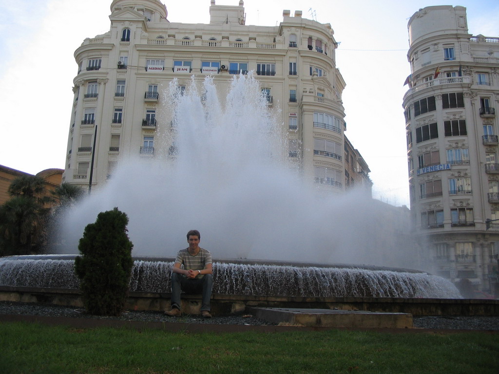 Tim at the fountain at the north side of the Plaça de l`Ajuntament square