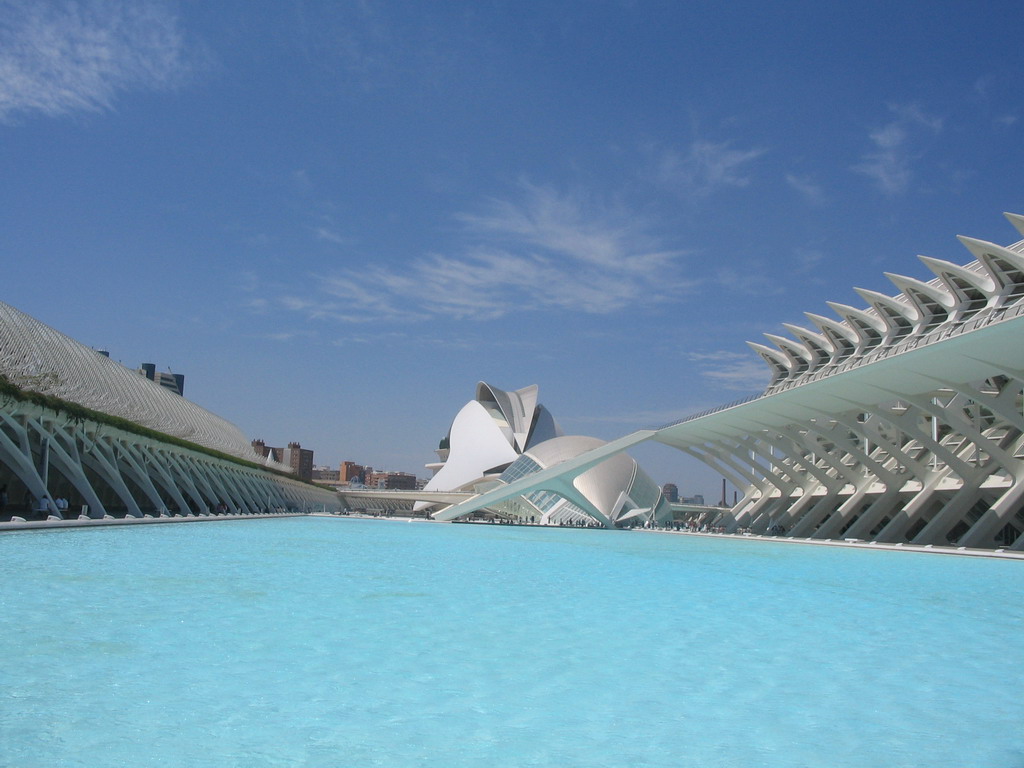 The pond at the southwest side of the Museu de les Ciències Príncipe Felipe museum, the Hemisfèric cinema and the Palau de les Arts Reina Sofia art center at the Ciudad de las Artes y las Ciencias complex