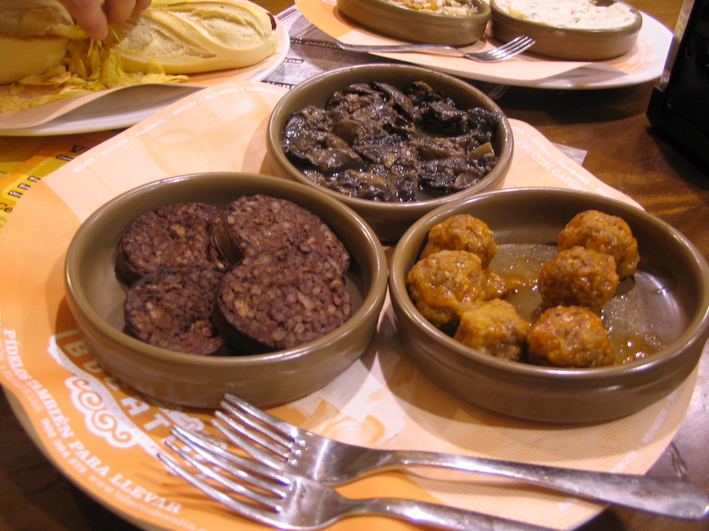 Dinner at the Taberna Bocatín restaurant