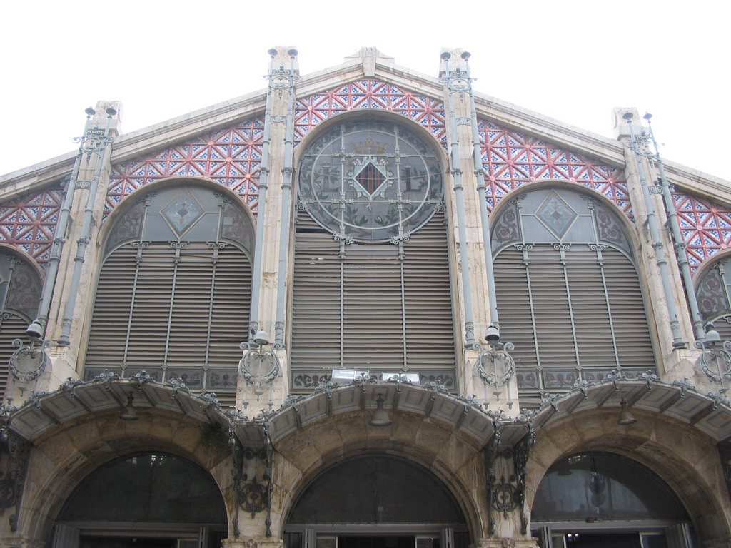 Southeast facade of the Mercado Central market at the Carrer de Palafox street