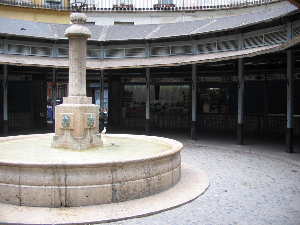 Fountain at the Plaça Redona square
