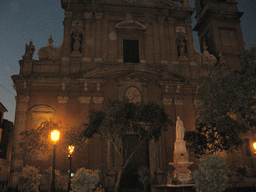 Facade of the Iglesia de Santo Tomás Apostol y San Felipe Neri church at the Plaça de Sant Vicent Ferrer square, by night