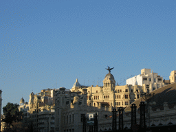 Northwest side of the Valencia North Railway Station and the facade of the Consulate of Bolivia, viewed from the Carrer de Bailèn street