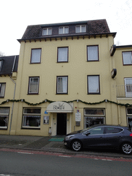 Front of the main building of Hotel Riche at the Neerhem street