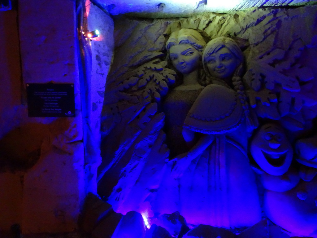 Sand sculpture of Frozen, at the Winter Wonderland Valkenburg at the Wilhelmina Cave, with explanation