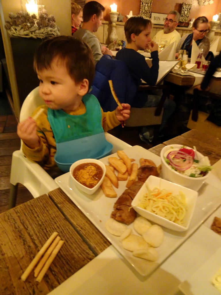 Max having dinner at Restaurant Bombarino