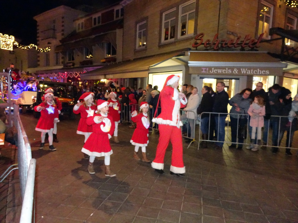 Christmas parade at the Grotestraat Centrum street, by night