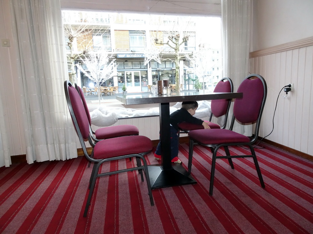 Max in the breakfast room of Hotel Riche