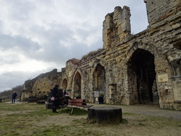 Miaomiao and Max at the Knight`s Hall at the ruins of Valkenburg Castle