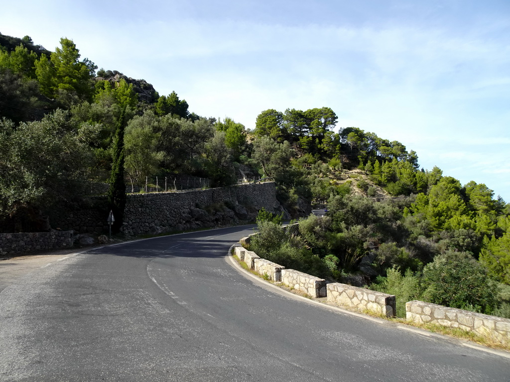 The Ma-10 road to Deià, viewed from the rental car