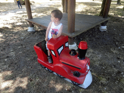Max in a locomotive at the Kabouterpad path at Zoo Veldhoven