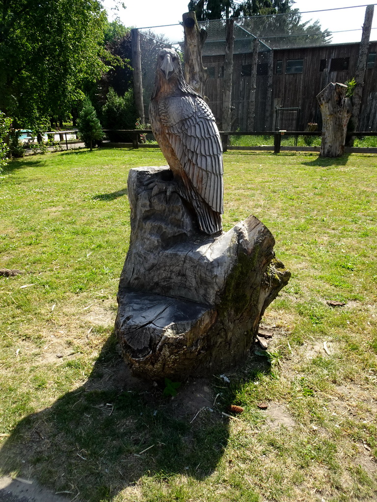 Bird statue at Zoo Veldhoven