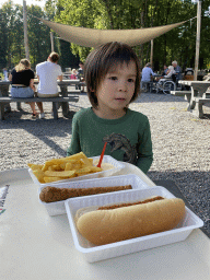 Max having lunch at the terrace of the restaurant at Zoo Veldhoven