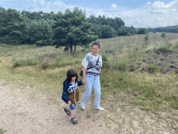 Miaomiao and Max on the path to the Elsberg hill