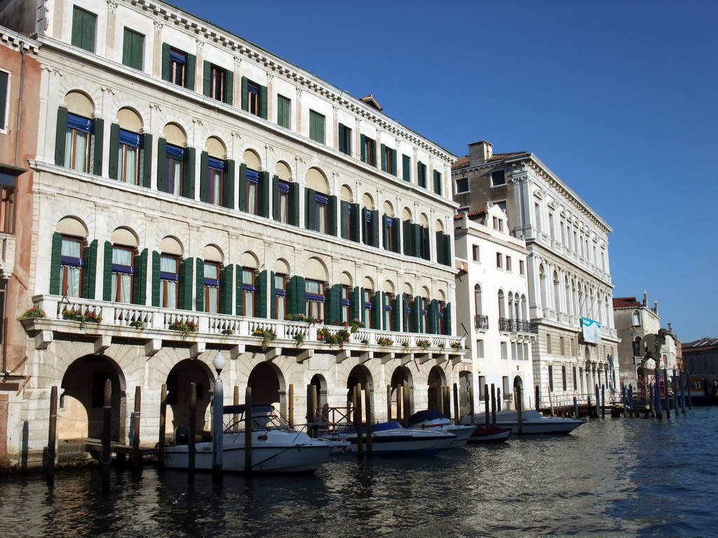 Buildings at the Canal Grande, viewed from the Canal Grande ferry