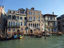 Buildings and boats at the Canal Grande, viewed from the Canal Grande ferry