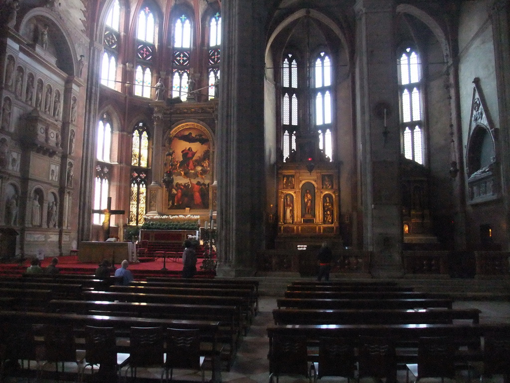 Apse and altar of the Basilica di Santa Maria Gloriosa dei Frari church