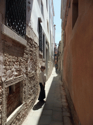 Miaomiao at the Calle Traghetto Vecchio street