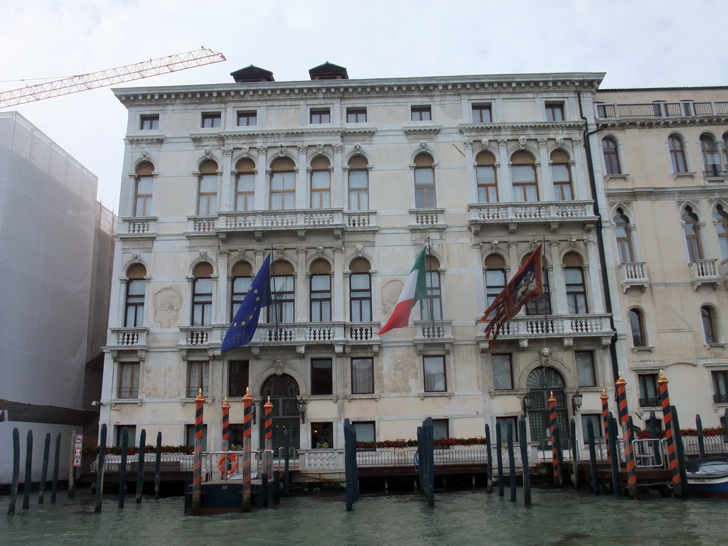 Building at the Canal Grande, viewed from the Canal Grande ferry