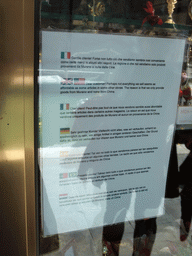 Explanation on the authenticity of products in the window of a shop at the Fondamenta Daniele Manin street at the Murano islands