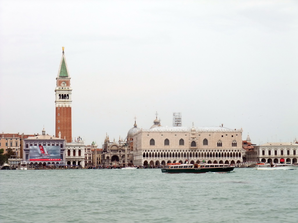 The Bacino di San Marco basin, the Biblioteca Marciana library, the Basilica di San Marco church and its Campanile Tower, the Palazzo Ducale palace and the Ponte della Paglia bridge over the Rio de Palazzo o de Canonica river, viewed from the ferry