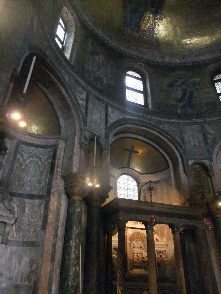 Chapel at the ambulatory of the Basilica di San Marco church