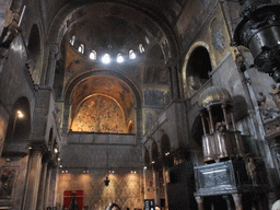 Left transept of the Basilica di San Marco church